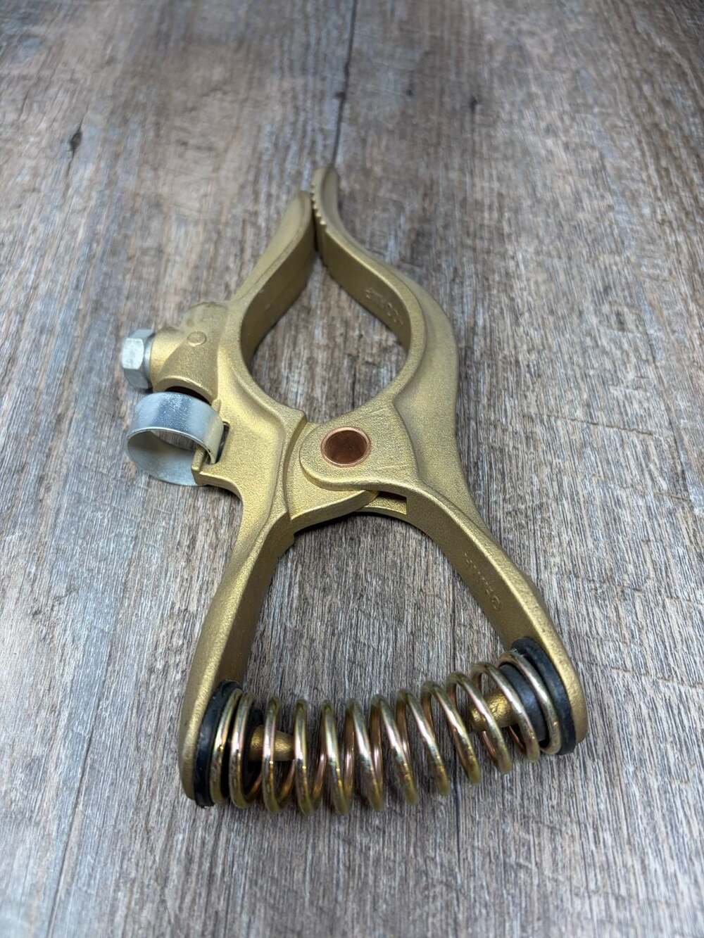Hobart Welding Ground Clamp, Brass, T-Style, 400 Amps, 1 1/2in. Jaw Opening,NWOT